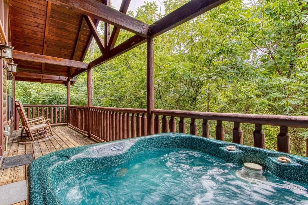 Always Kiss Me Goodnight- Hot Tub, You Get 1089 Of Free Area Attraction Tickets For Each Paid Day! Піджен-Фордж Екстер'єр фото